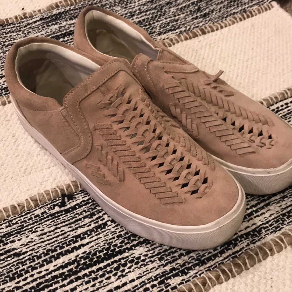 Women’s slip on sneaker